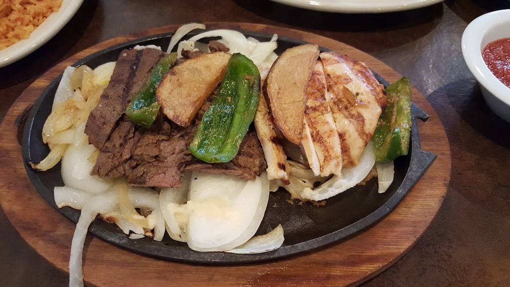 Gabriela & Sofia’s Tex-Mex | restaurant | 10455 N Central Expy #117, Dallas, TX 75231, USA | 2146471033 OR +1 214-647-1033