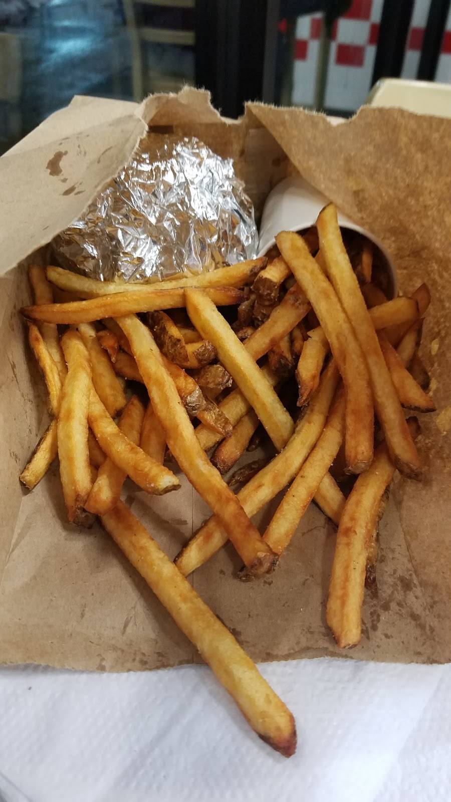 Five Guys | meal takeaway | 2100 Union Ave, Memphis, TN 38104, USA | 9015524017 OR +1 901-552-4017