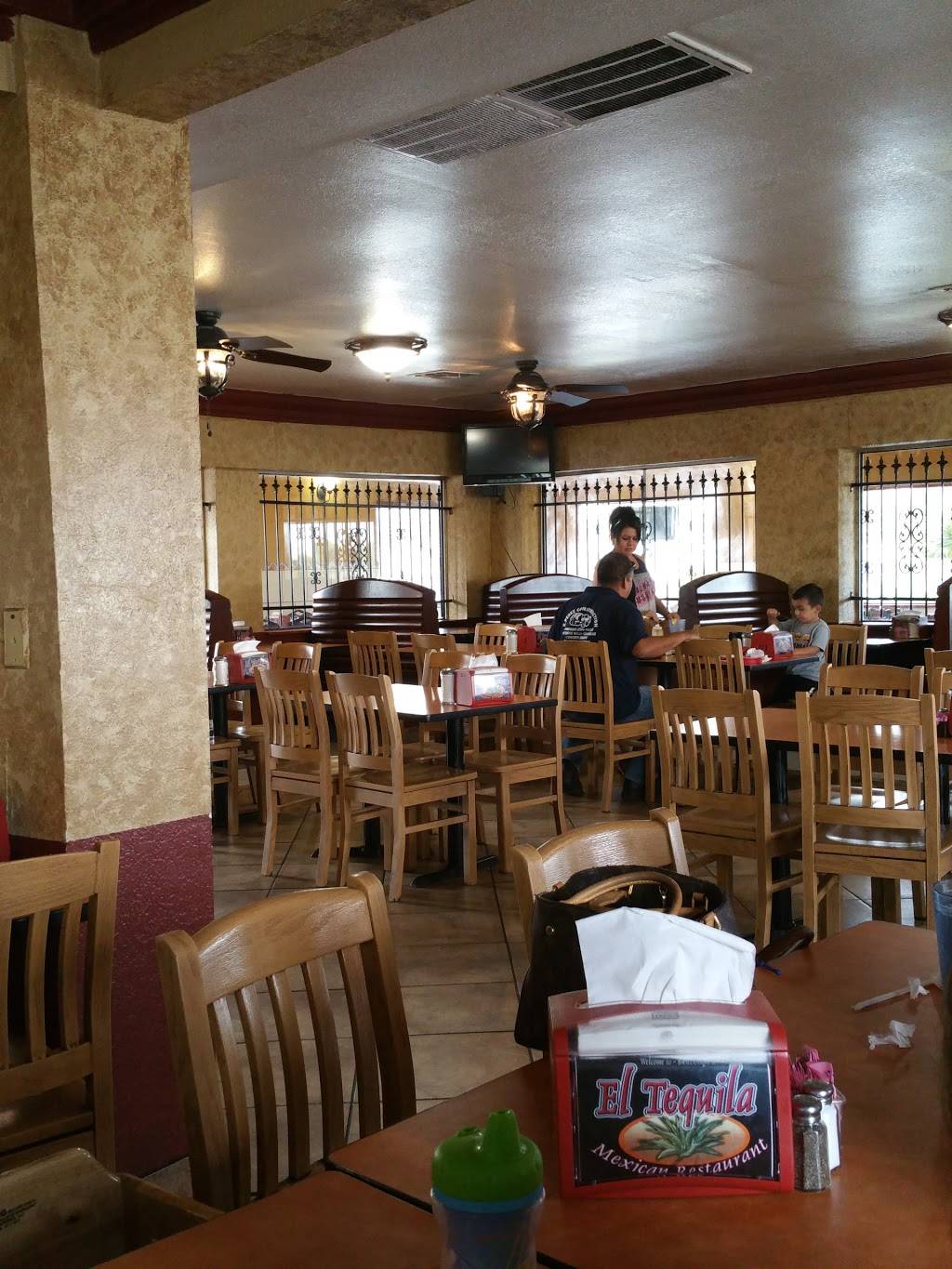 El Tequila | restaurant | 7666-7614 Marbach Rd, San Antonio, TX 78227, USA | 2106735700 OR +1 210-673-5700