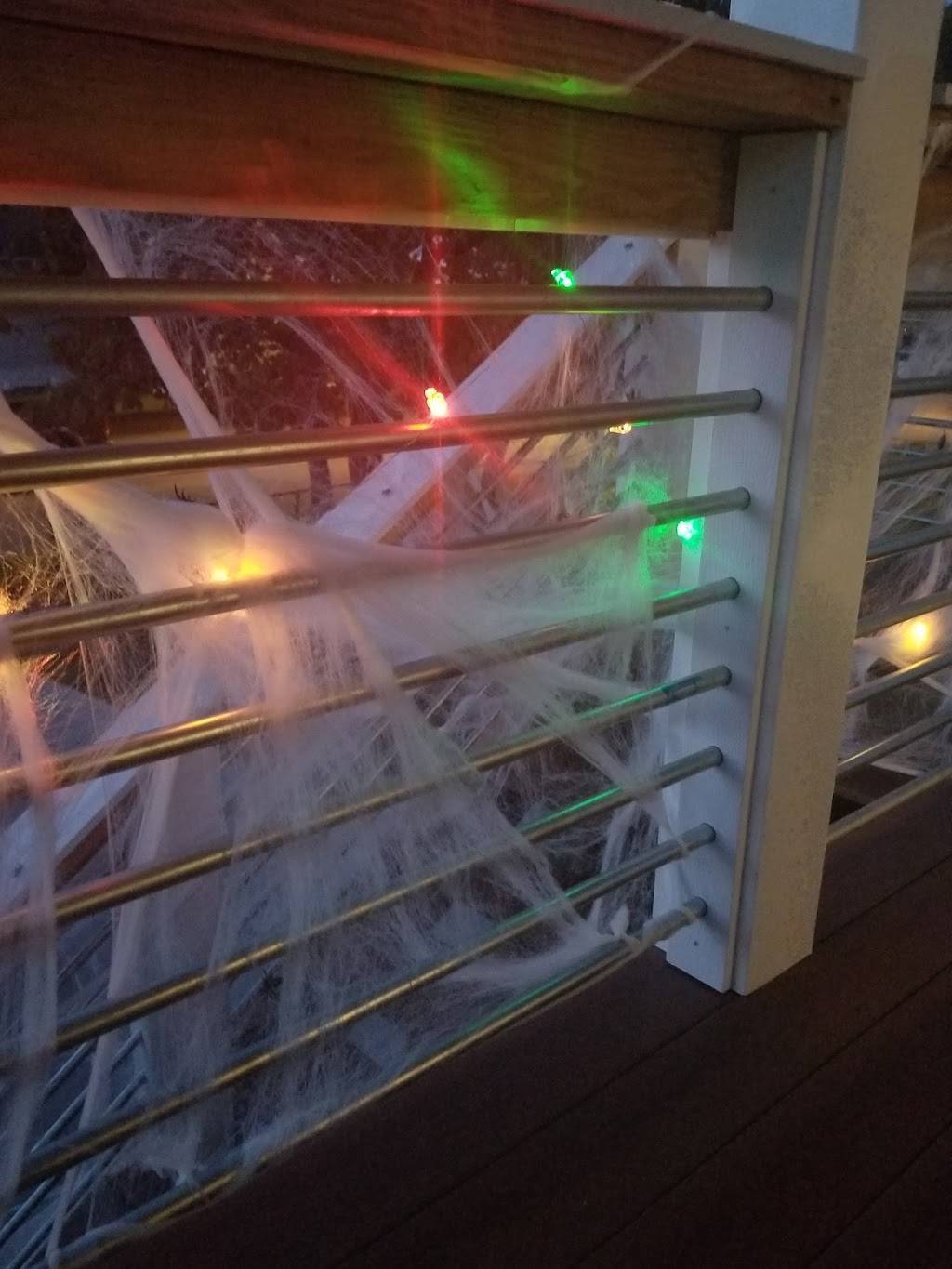 Castaways Bar & Grill | restaurant | 712 Main Ave, Nitro, WV 25143, USA | 3047693070 OR +1 304-769-3070