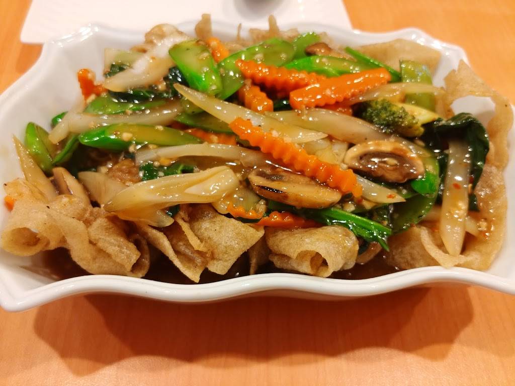 Khaosan and Taylor | restaurant | 1104 W Taylor St, Chicago, IL 60607, USA | 3129979991 OR +1 312-997-9991