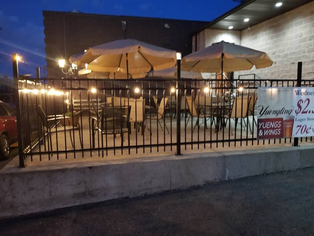 Rocky’s Restaurant and Pub | restaurant | 1562 Island Ave, McKees Rocks, PA 15136, USA | 4127717191 OR +1 412-771-7191