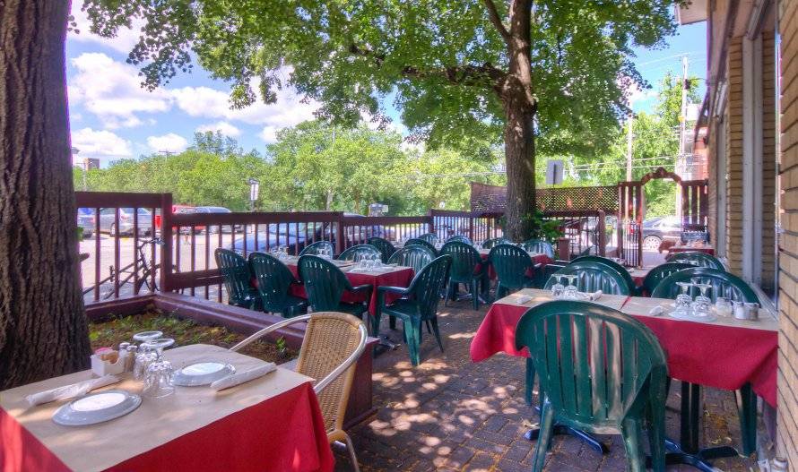 Restaurant La Piccola | restaurant | 2050 Rue Fleury E, Montréal, QC H2B 1J3, Canada | 5148587175 OR +1 514-858-7175