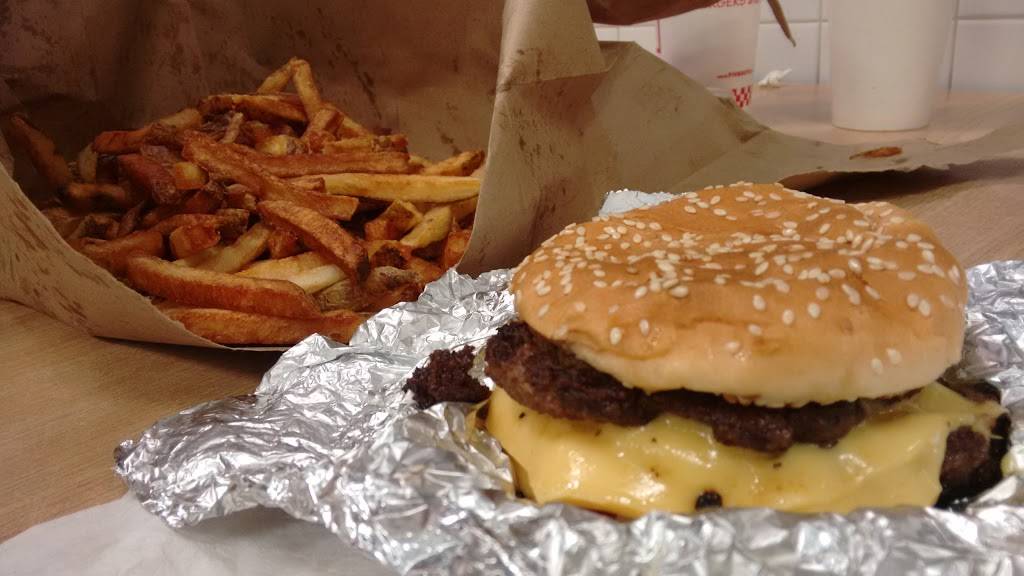 Five Guys | meal takeaway | 6783 Manatee Ave W, Bradenton, FL 34209, USA | 9417943700 OR +1 941-794-3700