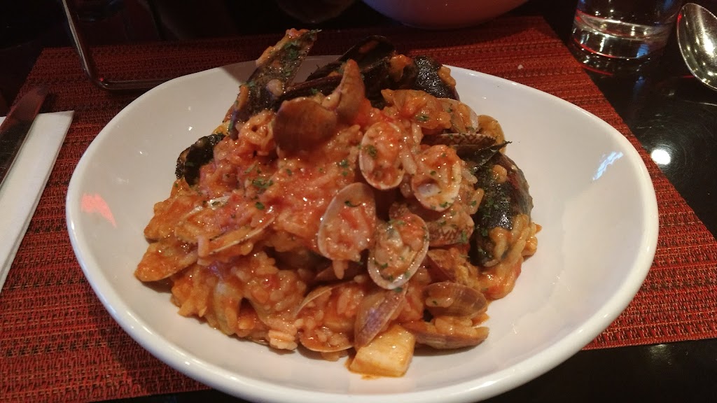 Guidos Trattoria and Bar | restaurant | 482 Moody St, Waltham, MA 02453, USA | 7814722628 OR +1 781-472-2628