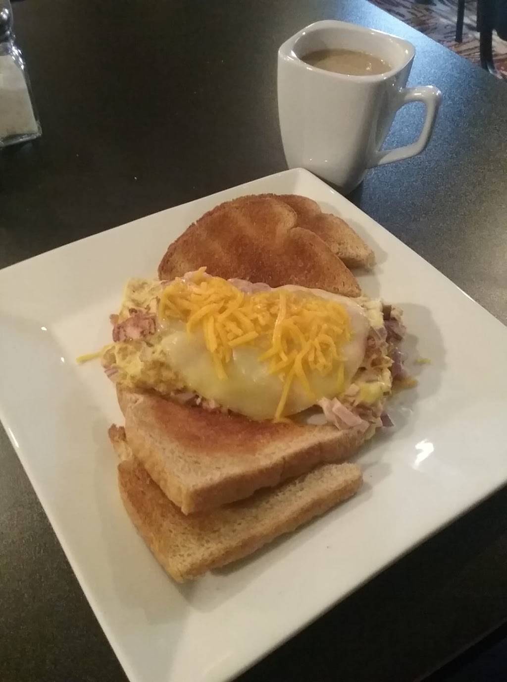 Three Bridges | restaurant | 750 Main St, Follansbee, WV 26037, USA | 3046932120 OR +1 304-693-2120