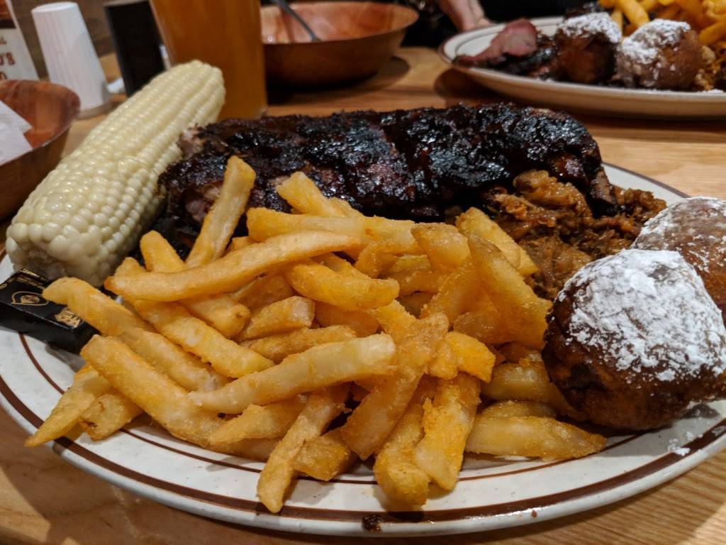 Big Eds Barbecue | restaurant | 305 NJ-34, Matawan, NJ 07747, USA | 7325832626 OR +1 732-583-2626