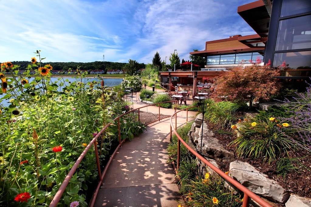 Blue Water Grill | restaurant | 5180 Northland Dr NE, Grand Rapids, MI 49525, USA | 6163635900 OR +1 616-363-5900