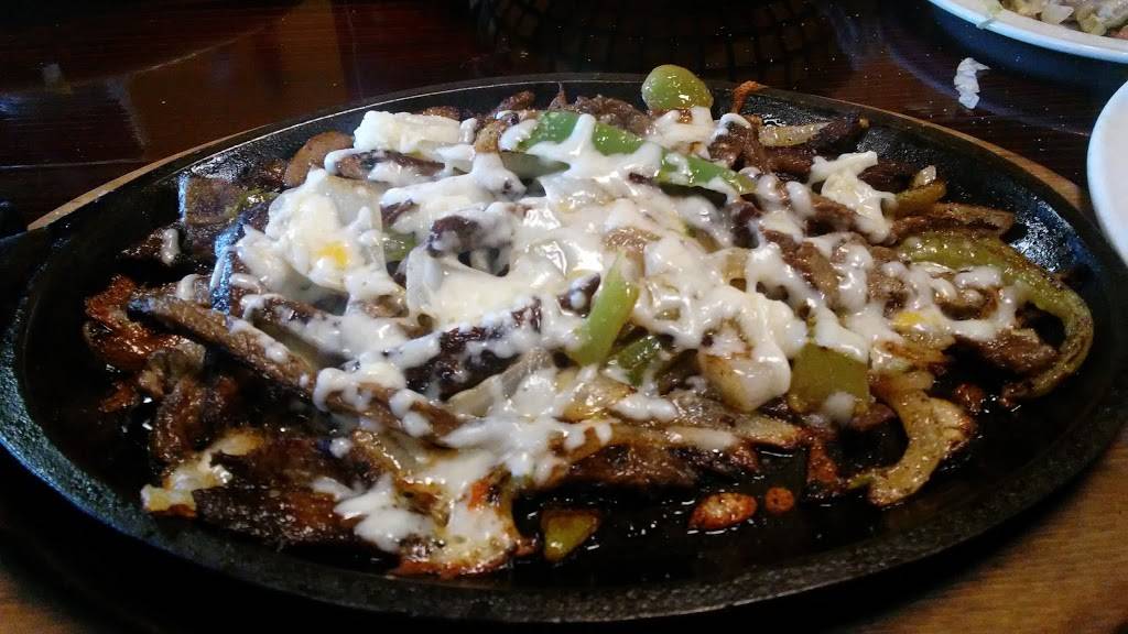 El Patio Mexican Restaurant | restaurant | 165 Southtowne Blvd, Hollister, MO 65672, USA | 4172970647 OR +1 417-297-0647