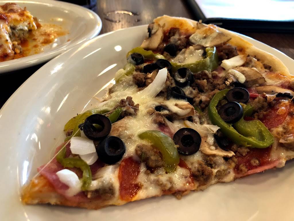 Italianos Restaurant | restaurant | 11710 Broadway St #102, Pearland, TX 77584, USA | 2818127662 OR +1 281-812-7662