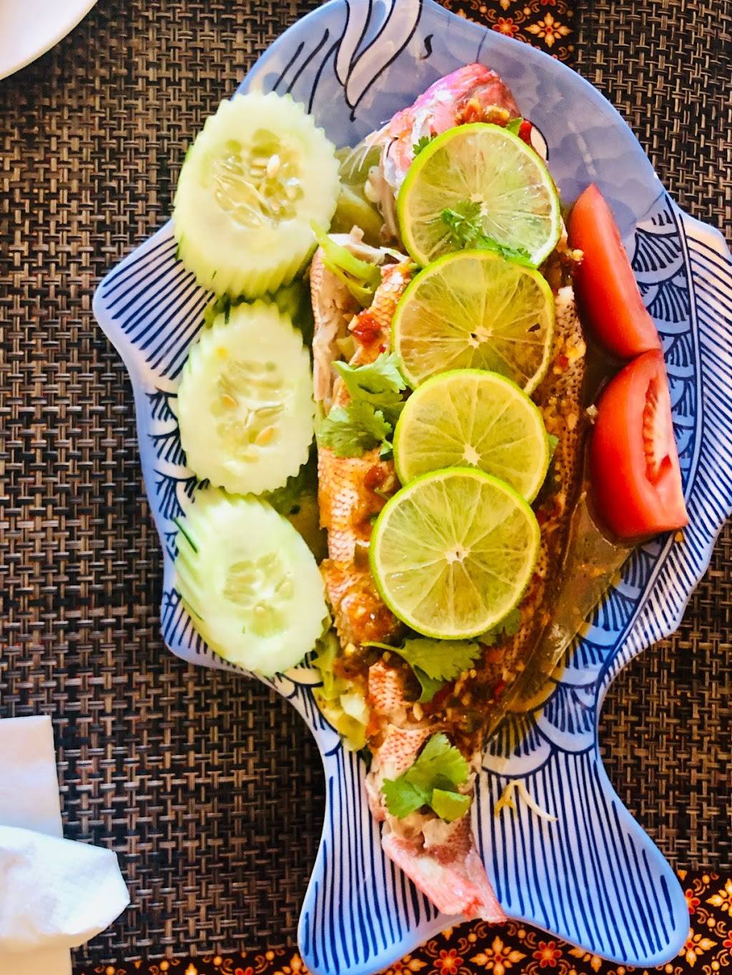 Nam Thai Restaurant & Bar | restaurant | 501 Bradford Ave, Kemah, TX 77565, USA | 2819579644 OR +1 281-957-9644