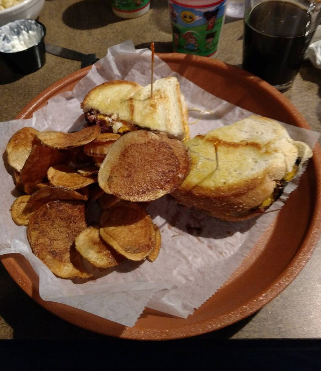 Hillsdale Brewing Company | restaurant | 25 Hillsdale St, Hillsdale, MI 49242, USA | 5172128182 OR +1 517-212-8182