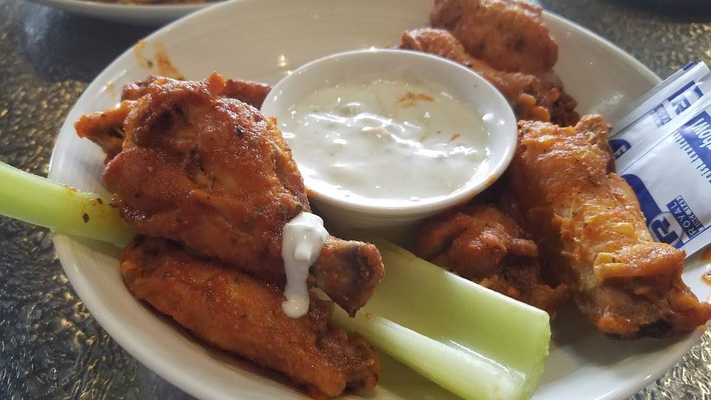 Basils On Market | restaurant | 5650 Tylersville Rd, Mason, OH 45040, USA | 5134454637 OR +1 513-445-4637