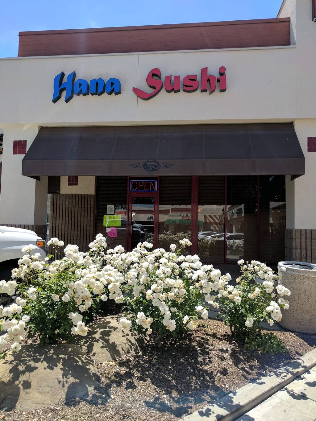 Hana Sushi | restaurant | 7694, 575 Country Club Dr D, Simi Valley, CA 93065, USA | 8055201333 OR +1 805-520-1333