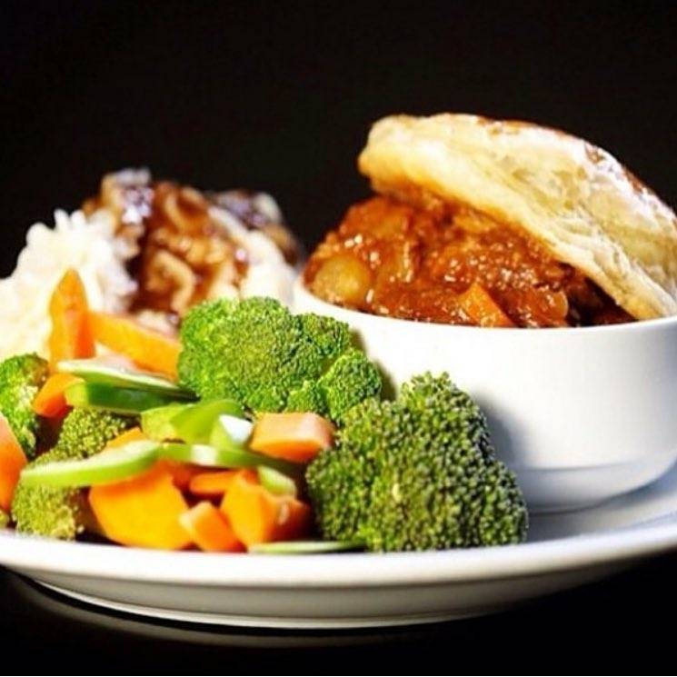 Fox & Fiddle | restaurant | 999 Upper Wentworth St, Hamilton, ON L8V 5A1, Canada | 9053858555 OR +1 905-385-8555