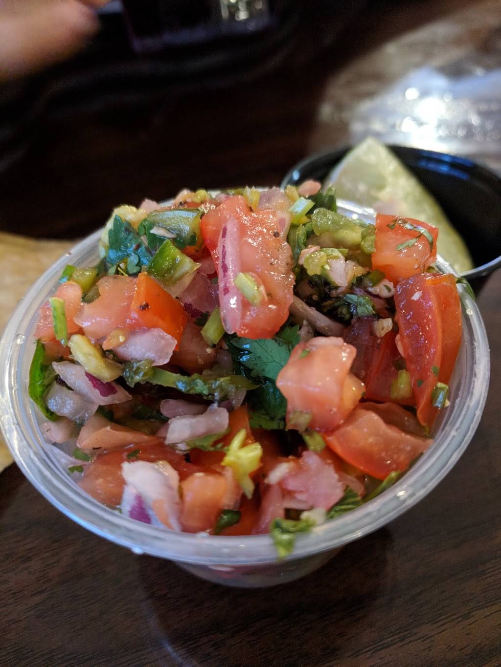 El Charro Mexican Restaurant | restaurant | 122 Elm St, Farmington, MN 55024, USA | 6514608077 OR +1 651-460-8077