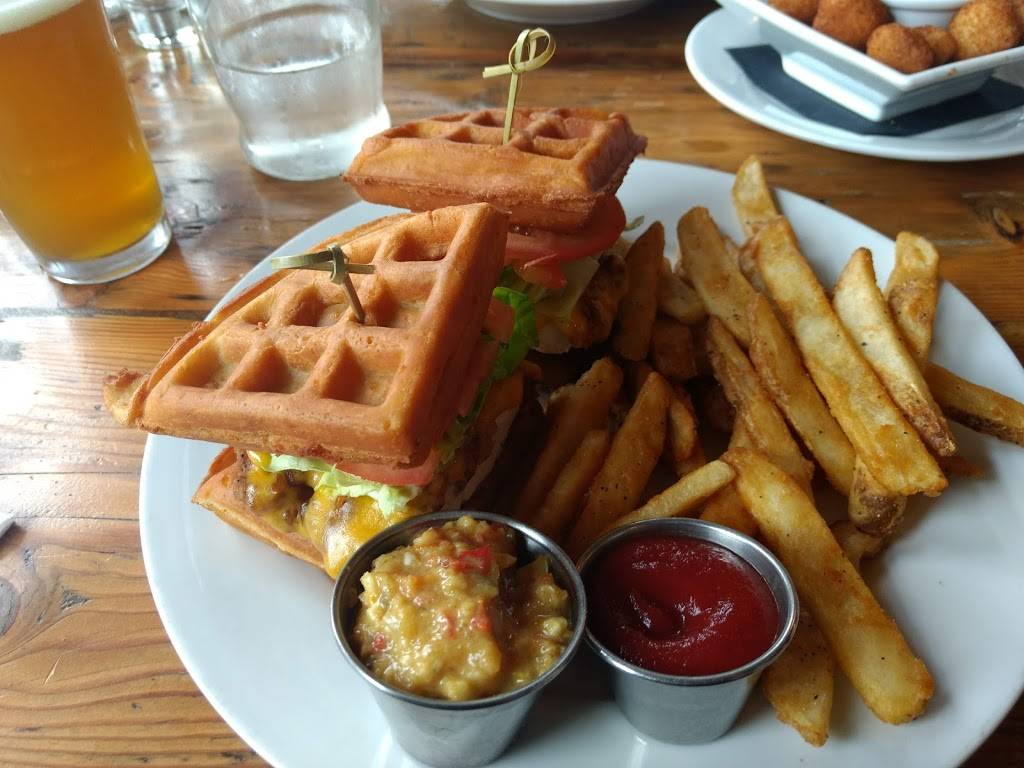 IBU Public House | restaurant | 4439 SW Beaverton Hillsdale Hwy, Portland, OR 97221, USA | 9712549558 OR +1 971-254-9558