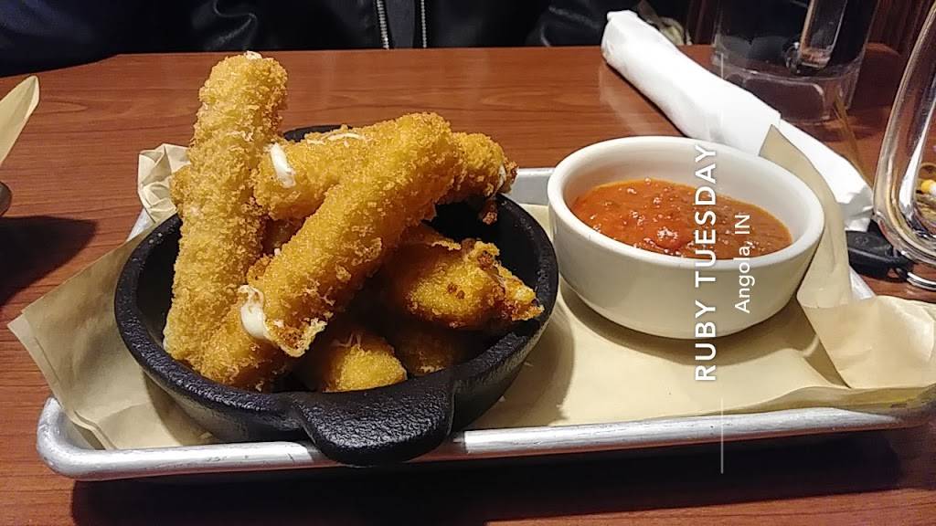 Ruby Tuesday | restaurant | 2304 N Wayne St, Angola, IN 46703, USA | 2606658791 OR +1 260-665-8791