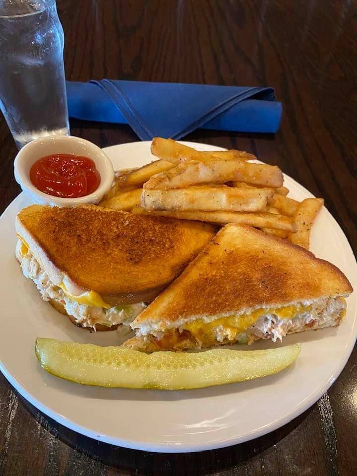 Cheyennes Lunch Box | restaurant | 1501 US-259, Henderson, TX 75654, USA | 9036461506 OR +1 903-646-1506