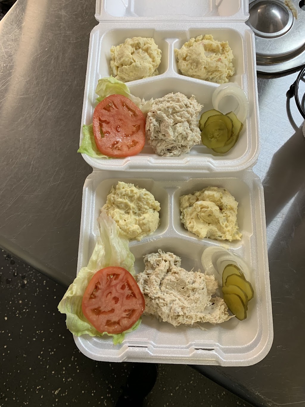 Willow creek chicken shack | restaurant | 19 W Willow Creek Ln, McRae-Helena, GA 31055, USA | 2298682121 OR +1 229-868-2121