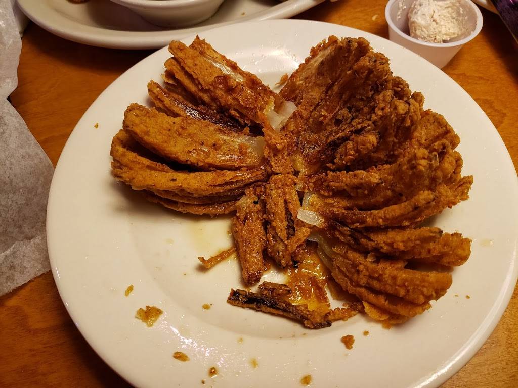 Texas Roadhouse | restaurant | 7900 Eagle Crest Blvd, Evansville, IN 47715, USA | 8124777427 OR +1 812-477-7427