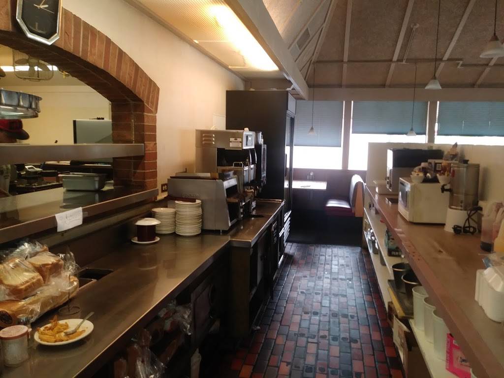 Billies | restaurant | 1830 E Bridge St, Brighton, CO 80601, USA | 3036596494 OR +1 303-659-6494