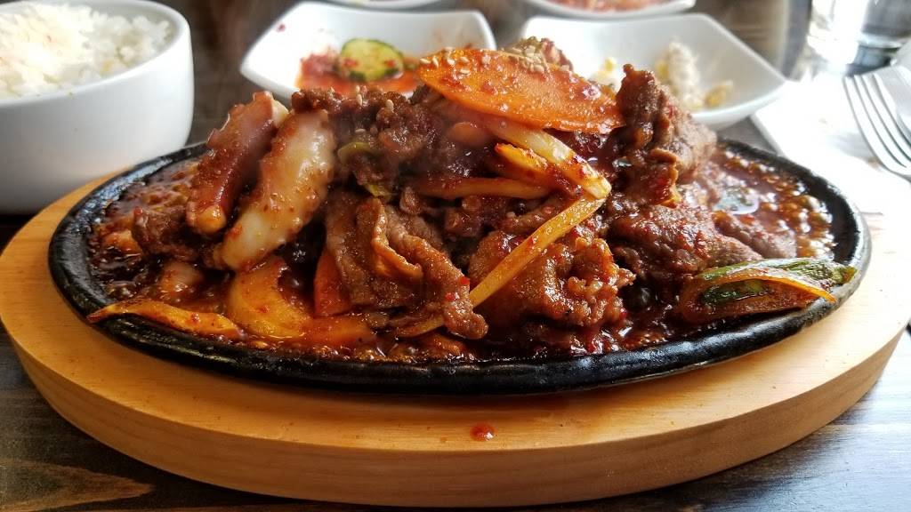 Sols on the Square | restaurant | 117 E Mifflin St, Madison, WI 53703, USA | 6082510116 OR +1 608-251-0116