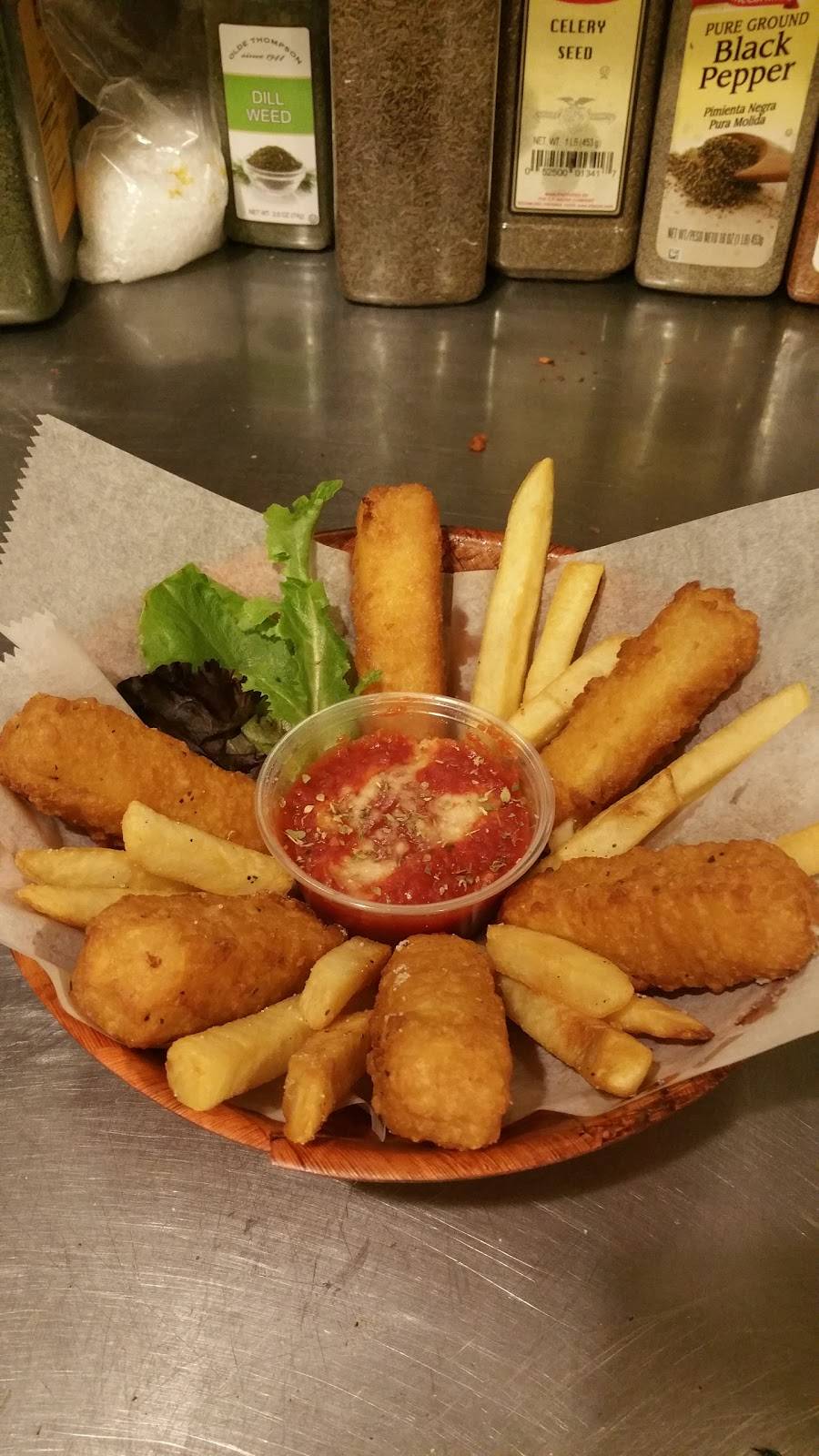 Flynns Roadhouse Cafe | restaurant | 1928 E Shore Dr, Lansing, NY 14882, USA | 6073194709 OR +1 607-319-4709