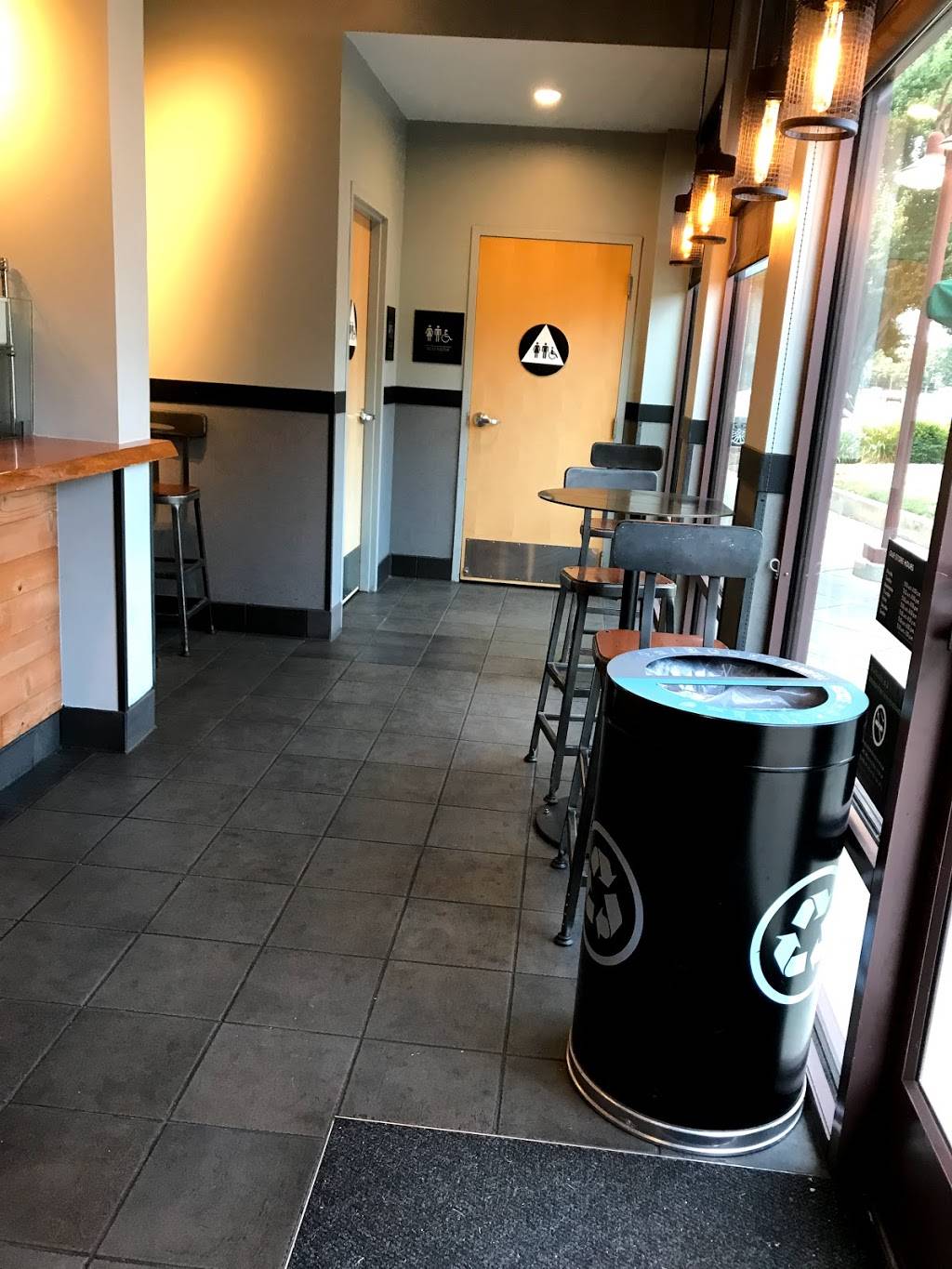 Starbucks | cafe | 2620 Gateway Oaks Dr, Sacramento, CA 95833, USA | 9169210870 OR +1 916-921-0870