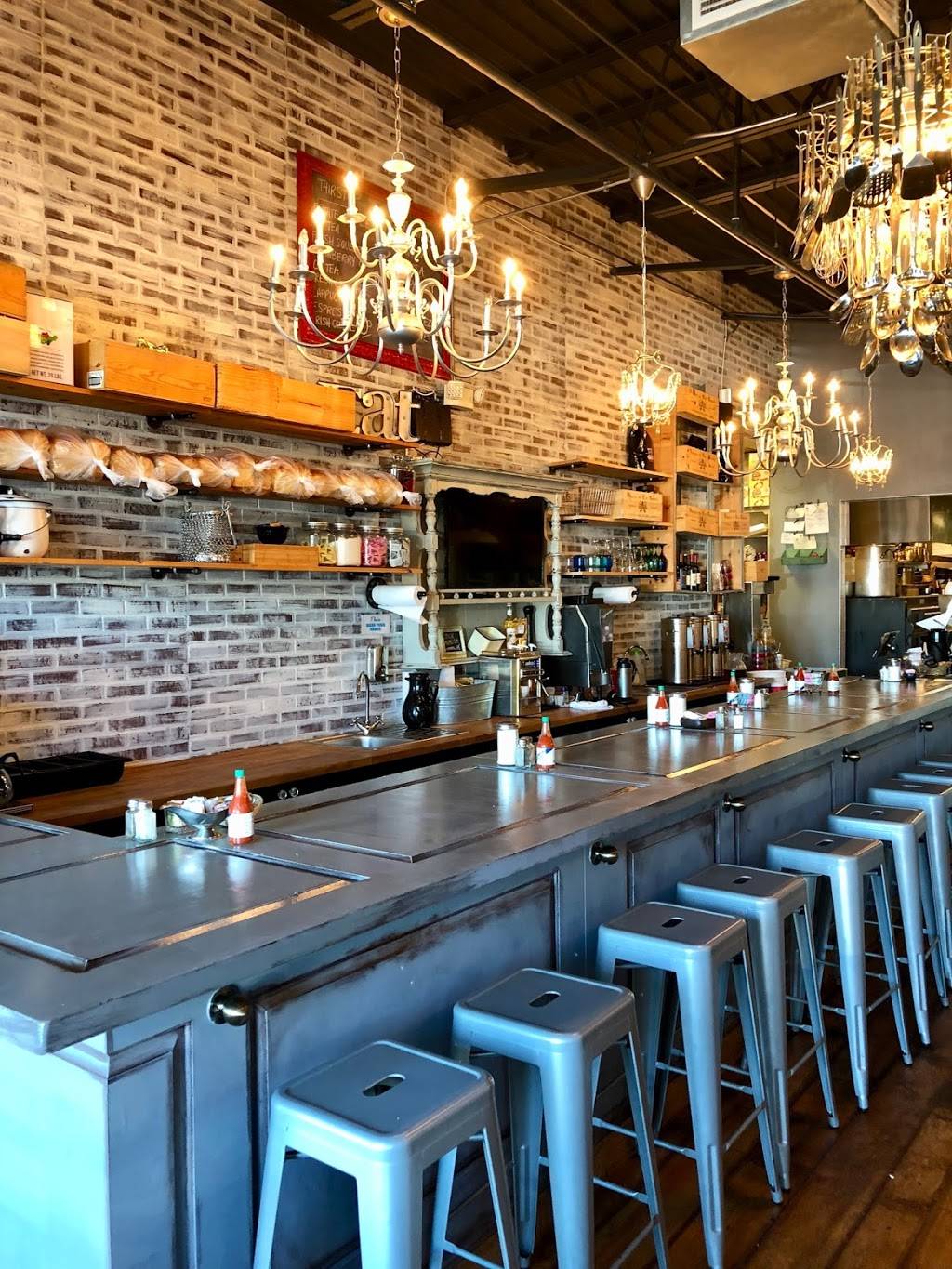 CRaVE Restaurant | restaurant | 12901 McGregor Blvd, Fort Myers, FL 33919, USA | 2394664663 OR +1 239-466-4663