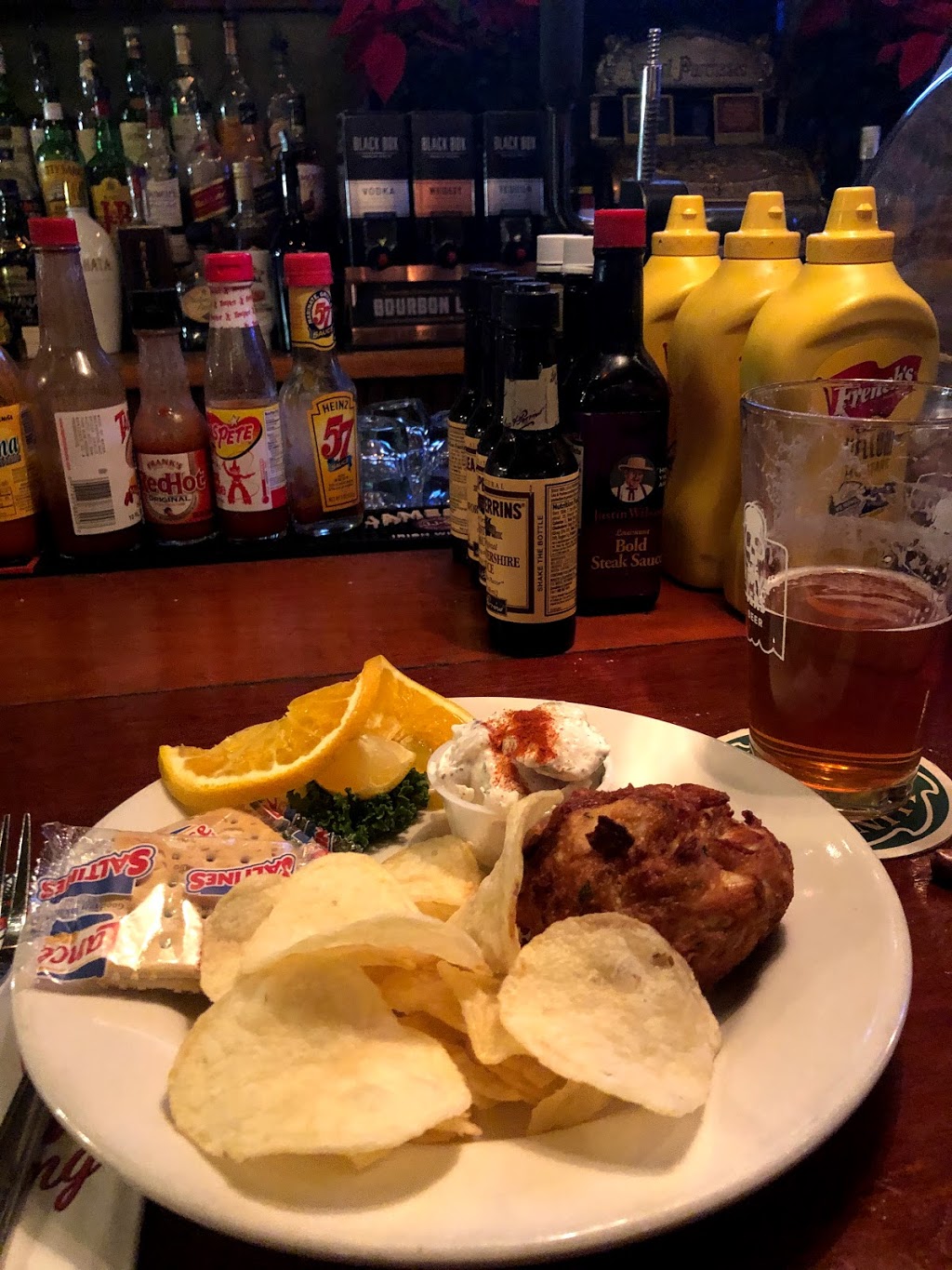 Dudas Tavern | restaurant | 1600 Thames St, Baltimore, MD 21231, USA | 4102769719 OR +1 410-276-9719