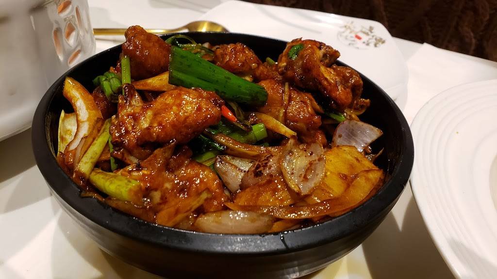 CHIC XI | restaurant | 3471 Yonge St, North York, ON M4N 2N3, Canada | 4164859898 OR +1 416-485-9898