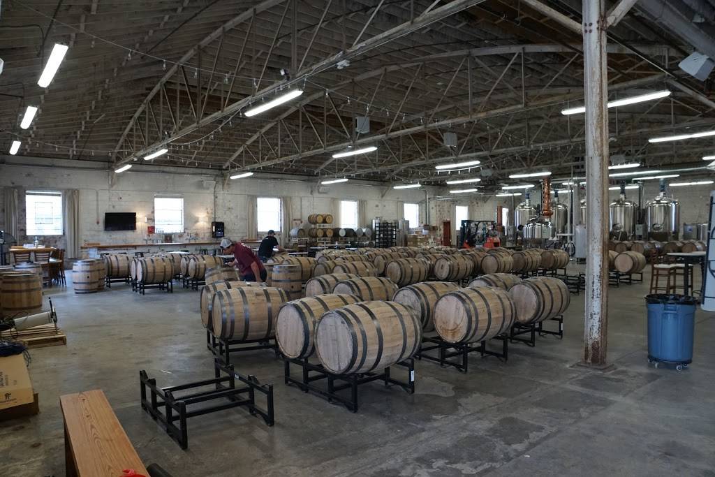 Cathead Distillery | restaurant | 422 S Farish St, Jackson, MS 39201, USA | 6016673038 OR +1 601-667-3038