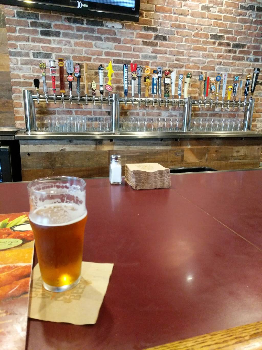 Buffalo Wing Factory | restaurant | 43761 Parkhurst Plaza #100, Ashburn, VA 20147, USA | 7037294200 OR +1 703-729-4200