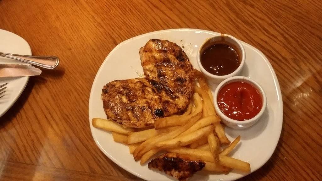 Outback Steakhouse | restaurant | 698 Bridgeport Ave, Shelton, CT 06484, USA | 2039263900 OR +1 203-926-3900