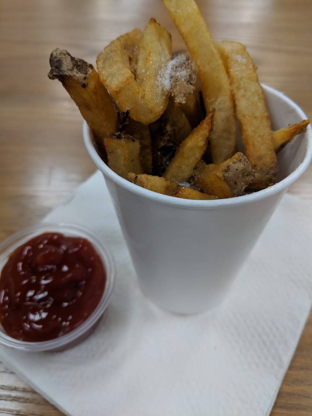 Five Guys | meal takeaway | 48 E Washington St, Indianapolis, IN 46204, USA | 3172208632 OR +1 317-220-8632