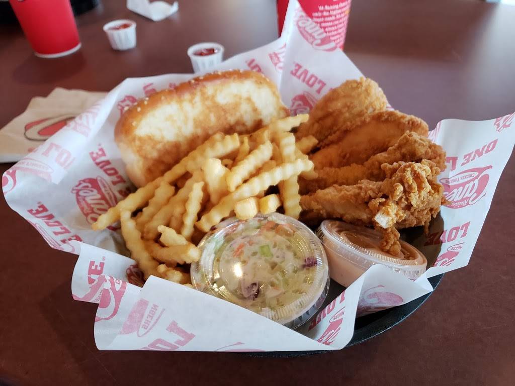 Raising Canes Chicken Fingers | meal takeaway | 2249 N Tustin St, Orange, CA 92865, USA | 7142821886 OR +1 714-282-1886