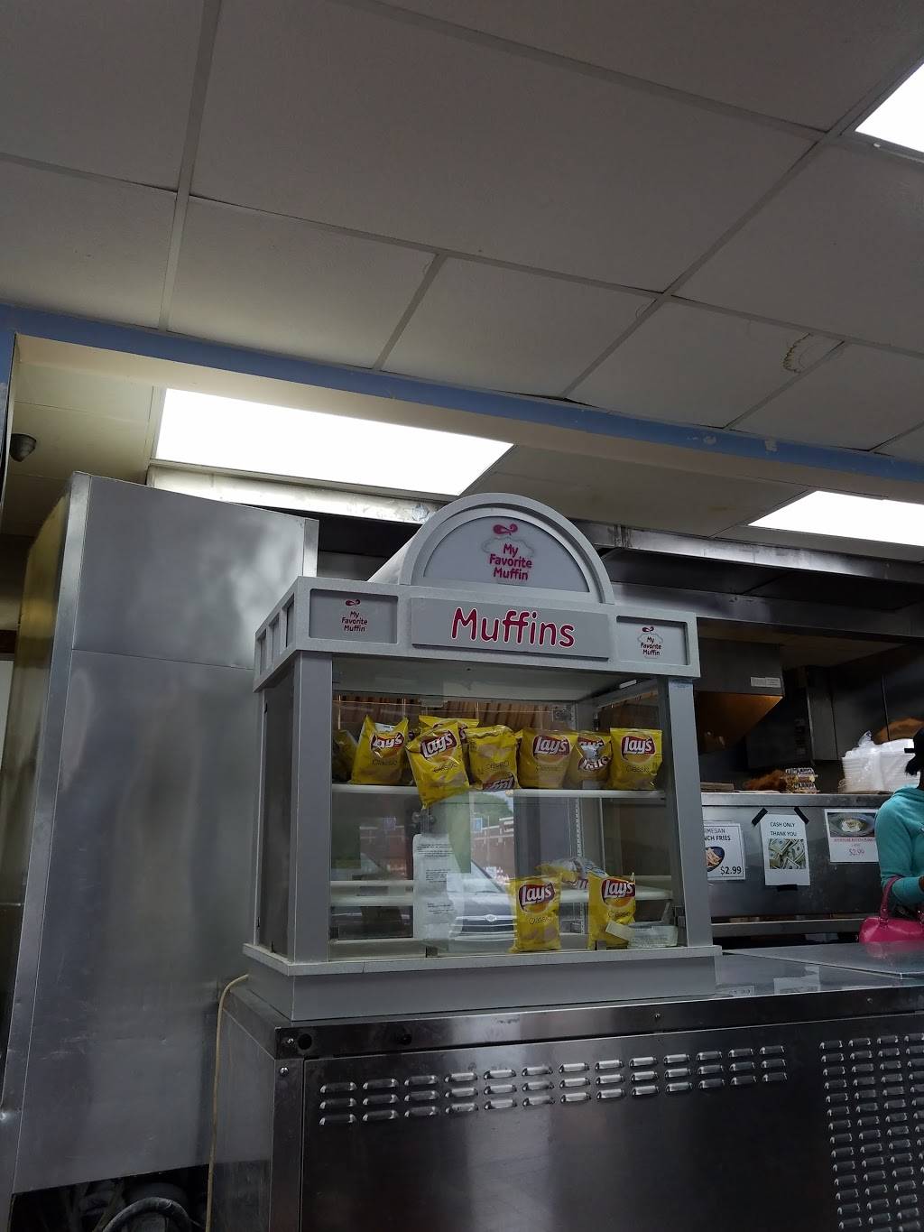 Redds Snapper Seafoods II | restaurant | 6016 W Lisbon Ave, Milwaukee, WI 53210, USA | 4144424774 OR +1 414-442-4774