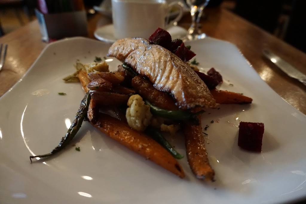 Harvest | restaurant | 372 Greenwich Ave, Greenwich, CT 06830, USA | 2038694080 OR +1 203-869-4080