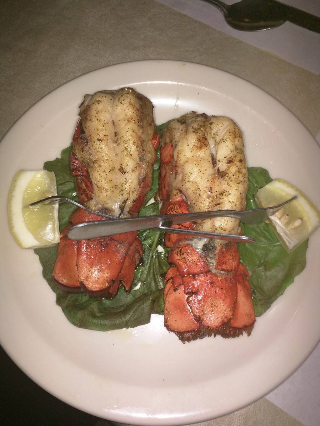 Michiels Bar & Grill | restaurant | 1100 Appleton St, Menasha, WI 54952, USA | 9207227885 OR +1 920-722-7885