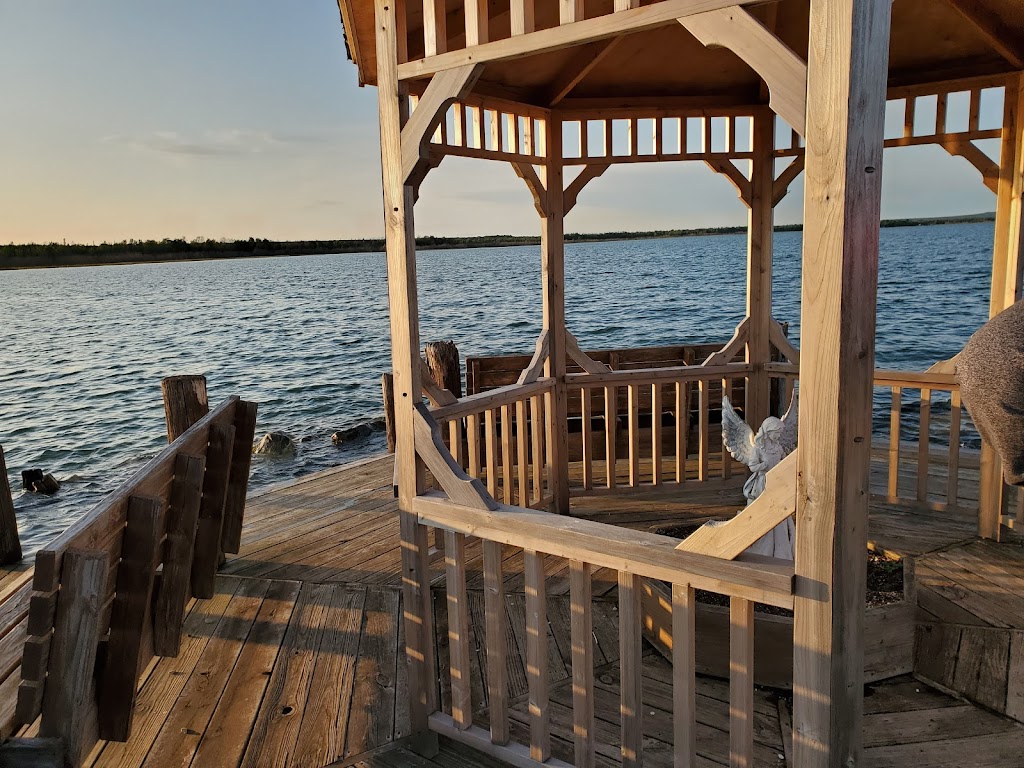 Raber Bay Bar & Restaurant | restaurant | 28826 S Raber Rd, Goetzville, MI 49736, USA | 9062975701 OR +1 906-297-5701