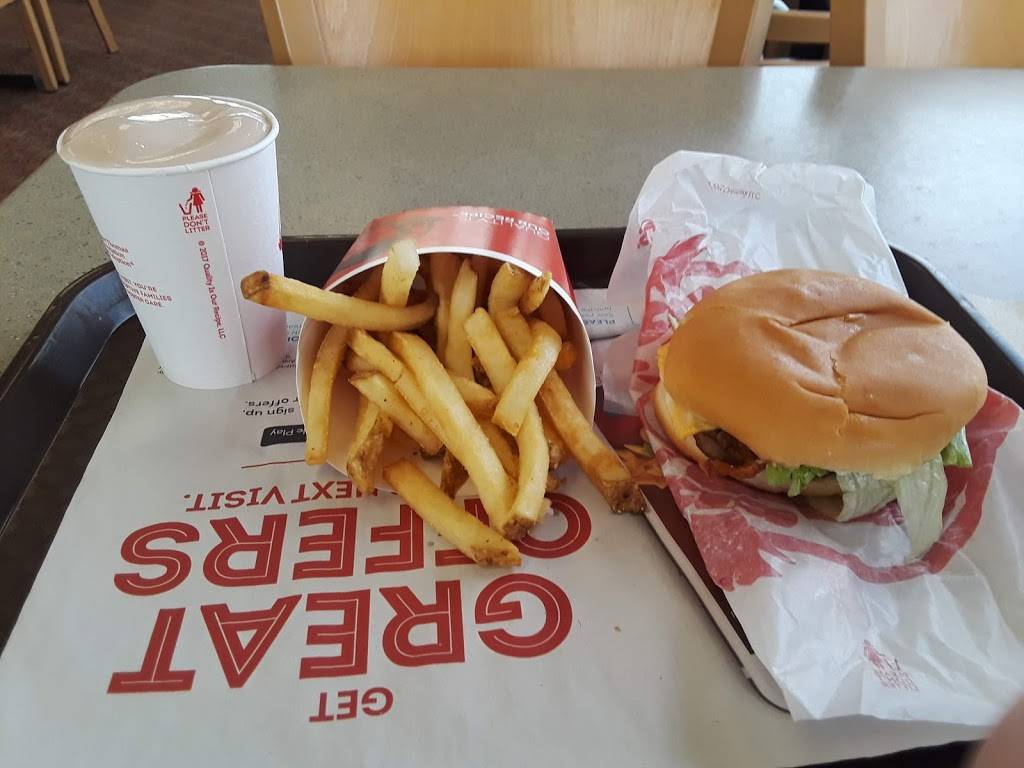 Wendys | restaurant | 1312 S Breiel Blvd, Middletown, OH 45044, USA | 5134222543 OR +1 513-422-2543