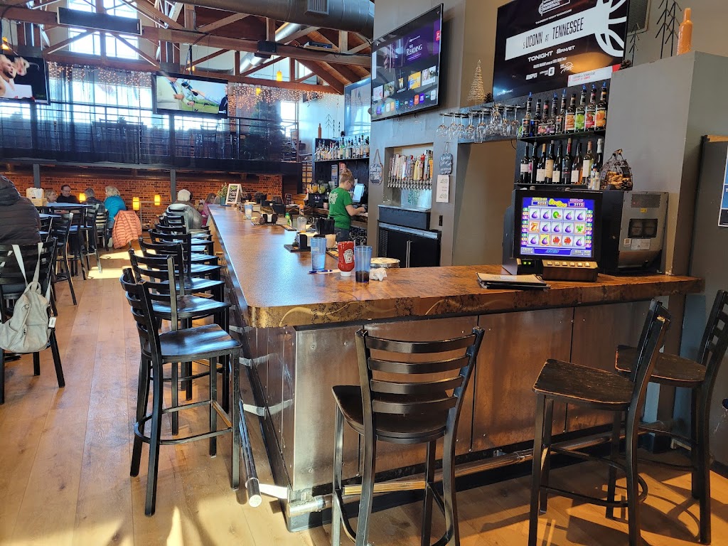 The Pines Pizza and Pub | restaurant | 4100 River Ridge Dr NE, Cedar Rapids, IA 52402, USA | 3192005350 OR +1 319-200-5350