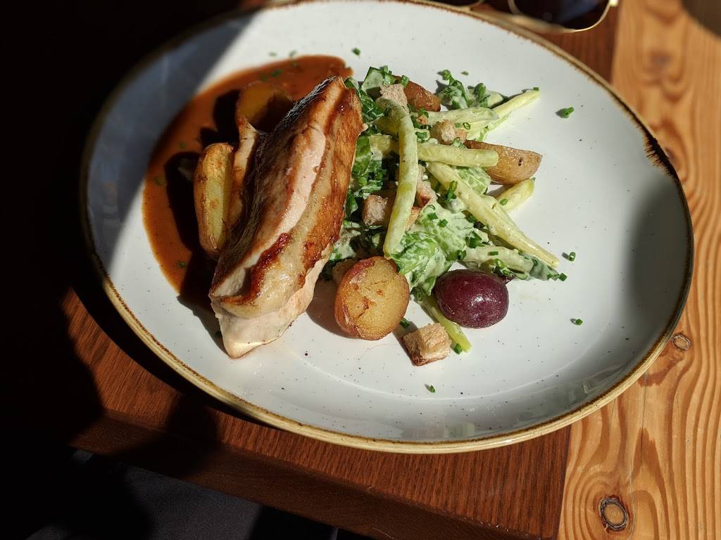 Bistro B | restaurant | 1144 Avenue Cartier, Québec, QC G1R 2S5, Canada | 4186145444 OR +1 418-614-5444