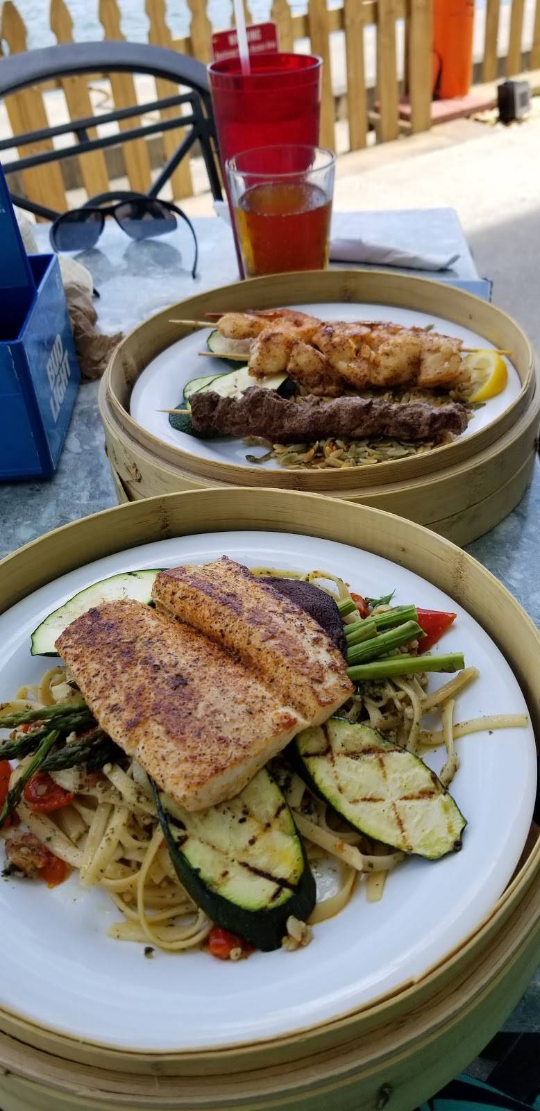 Fishlips Waterfront Bar & Grill | restaurant | 610 Glen Cheek Dr, Port Canaveral, FL 32920, USA | 3217844533 OR +1 321-784-4533