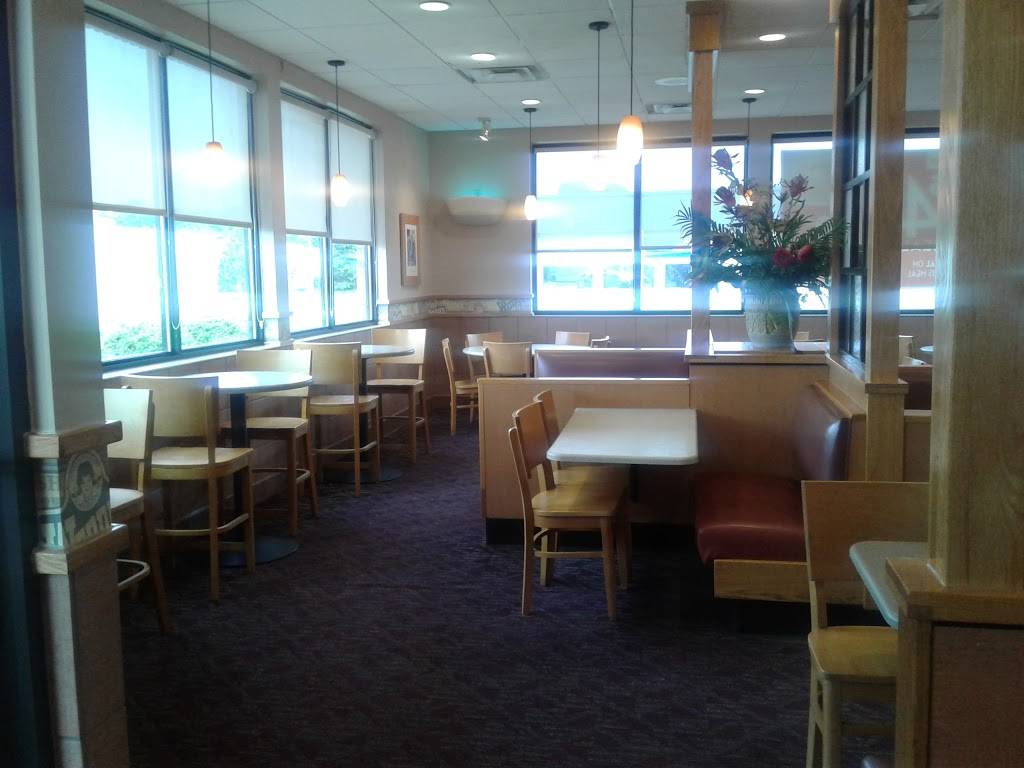 Wendys | restaurant | 3461 Old Halifax Rd, South Boston, VA 24592, USA | 4345728013 OR +1 434-572-8013