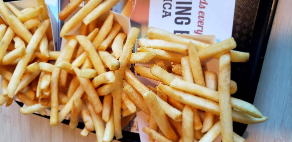 The Habit Burger Grill | restaurant | 1080 Monroe St #100, Albany, CA 94706, USA | 5105265560 OR +1 510-526-5560