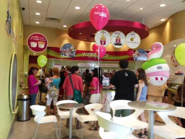 Menchies Frozen Yogurt | bakery | 5100 Daniels Pkwy Ste 500, Fort Myers, FL 33912, USA | 2394376283 OR +1 239-437-6283