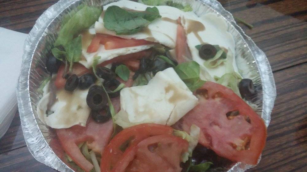 Daros Pizza & Chicken | restaurant | 4425 Kissena Blvd, Flushing, NY 11355, USA | 7184455572 OR +1 718-445-5572