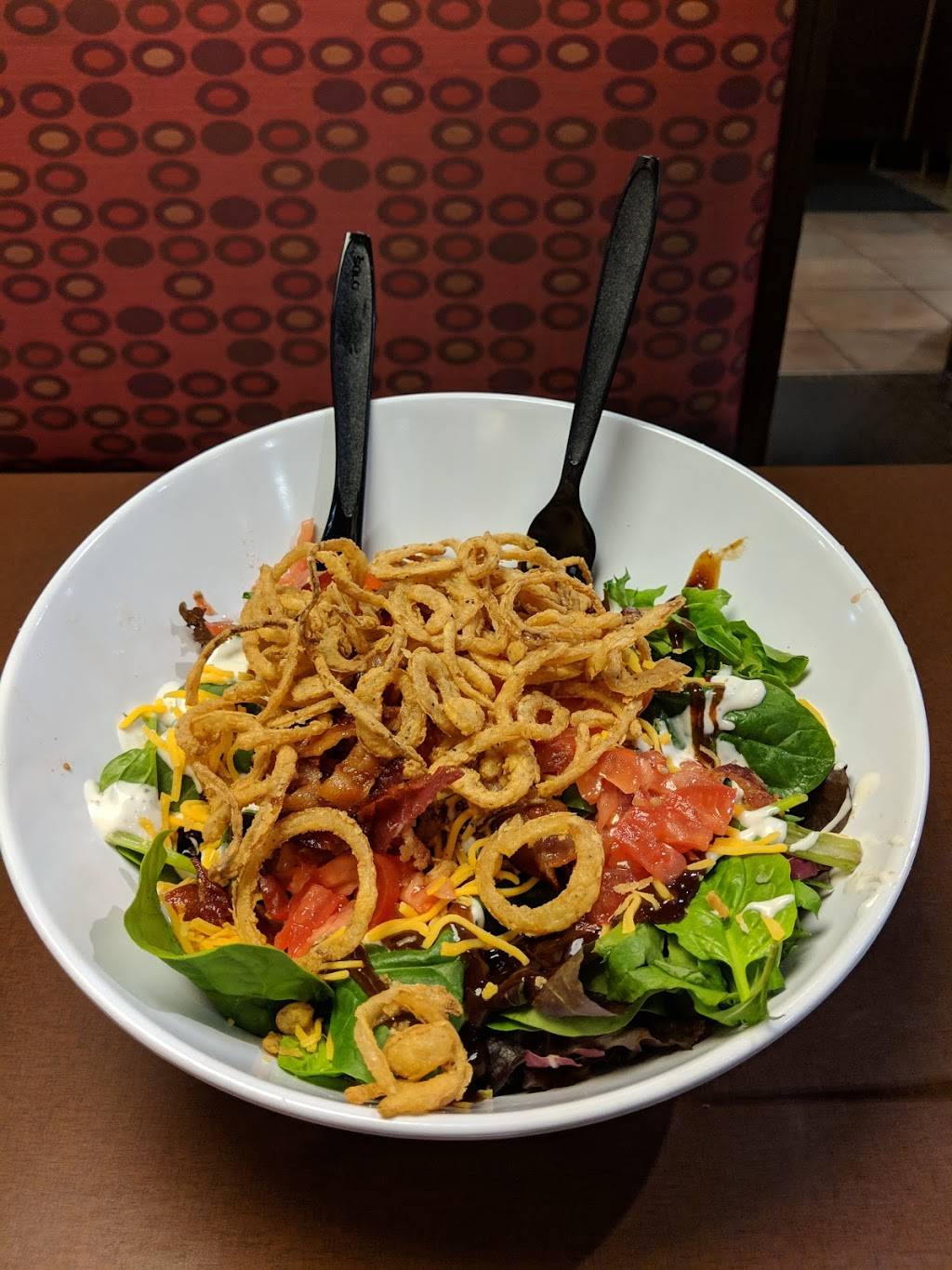 Smashburger | restaurant | 1981 Zumbehl Rd, St Charles, MO 63303, USA | 6367246777 OR +1 636-724-6777